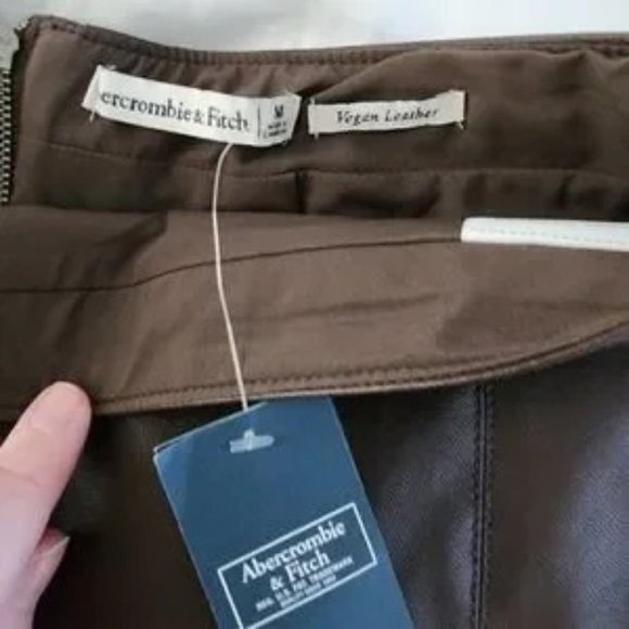 NWT Abercrombie Brown Vegan Leather Mini Skirt Medium - Picture 7 of 7